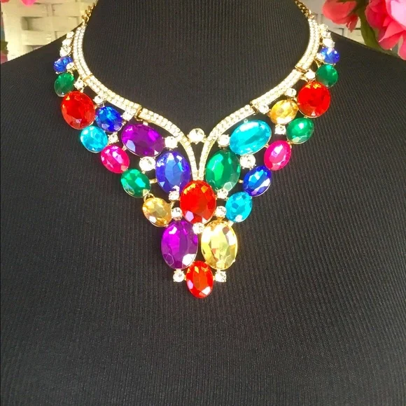 ❤️See New Listing ❤️ Multi Color Rhinestone  Bib Statement Necklace Earring Set - Picture 4 of 6